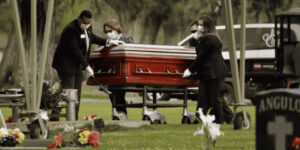 Nằm Mơ Thấy Đám Ma Đánh Số Gì? Giải Mã Chi Tiết & Con Số May Mắn